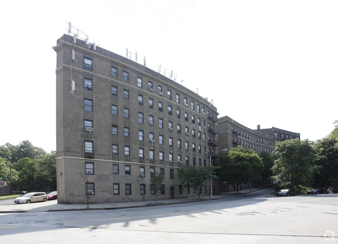 760 Riverside Drive - 760 Riverside Dr