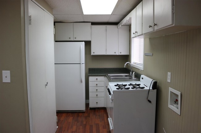 Building Photo - 4 Township Rd 1118