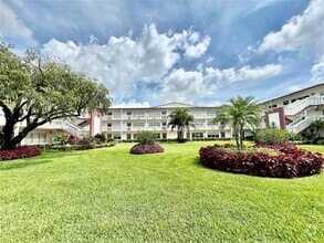 Building Photo - 133 Fanshaw D
