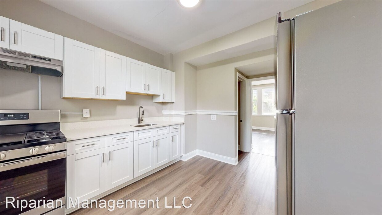 Primary Photo - 4 br, 1 bath House - 374 Marydell Rd
