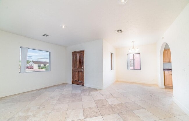 Foto del edificio - 2925 E Lester St