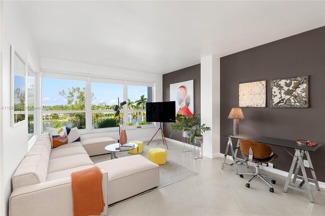 Building Photo - 4925 Collins Ave