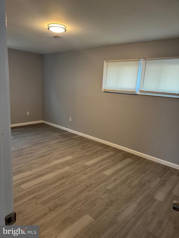 Building Photo - 114 S Meadow Dr