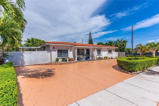 Foto del edificio - 9901 SW 35th Terrace