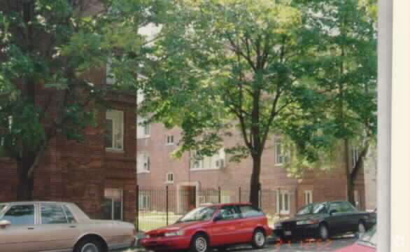 Foto principal - 2839-2843 W Rosemont Ave