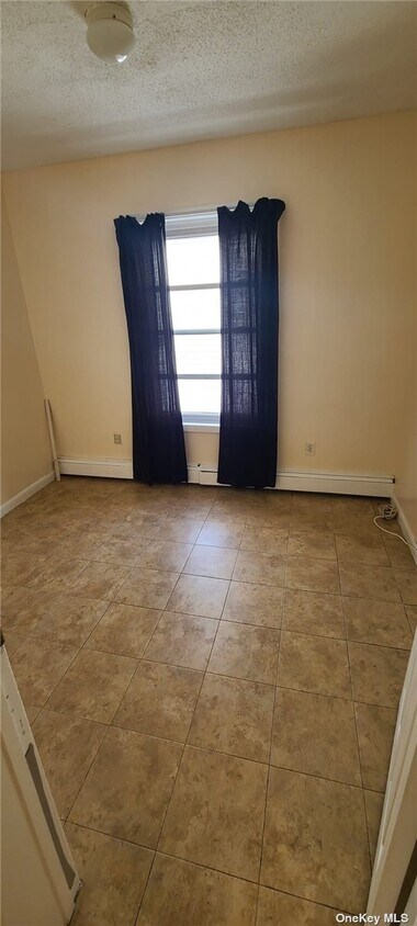 Primary Photo - 2071 Seward Ave