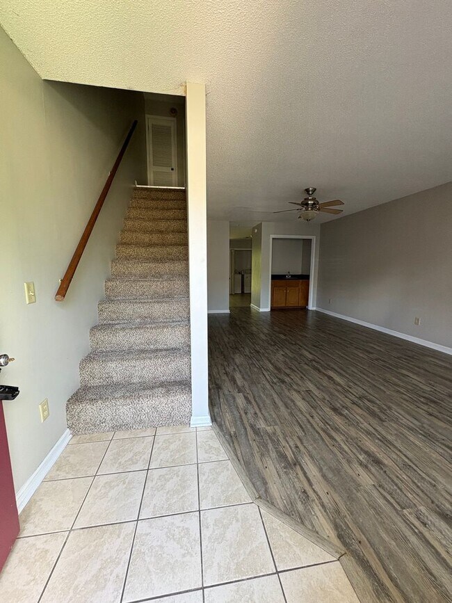 Foto del edificio - Daleville!