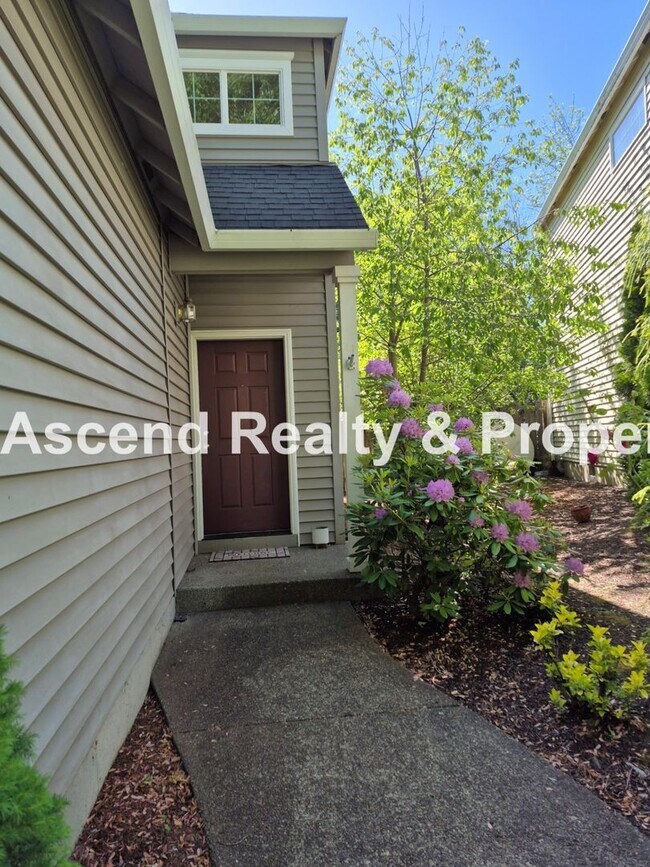 Foto del edificio - Available NOW! 1 Small Pet OK, Great Bethany Neighborhood, Fenced Yard, New Interior Paint/Dishwa...
