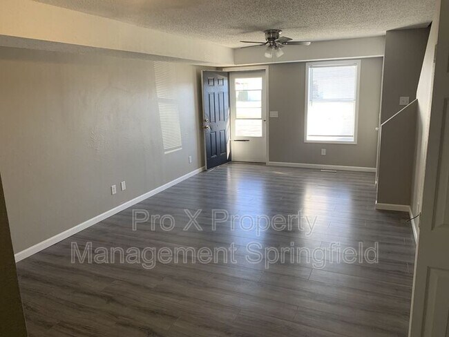 Foto del edificio - 4131 S Glenn Ave