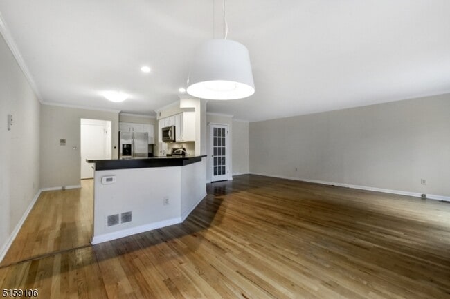 Building Photo - 10 Independence Way