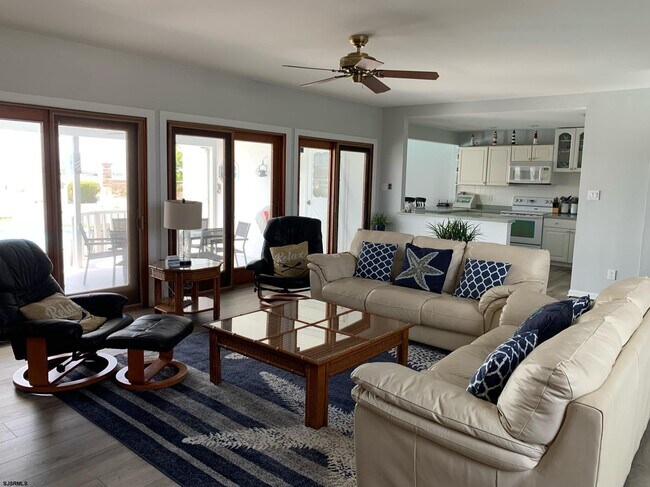 Foto del edificio - 540 W Shore Dr