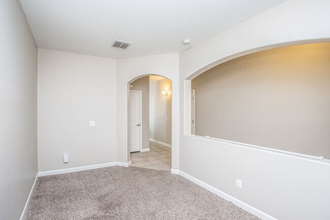Building Photo - Maricopa House 4 beds 2 1/2 bath  single l...