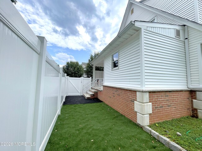 Building Photo - 175 NJ-35