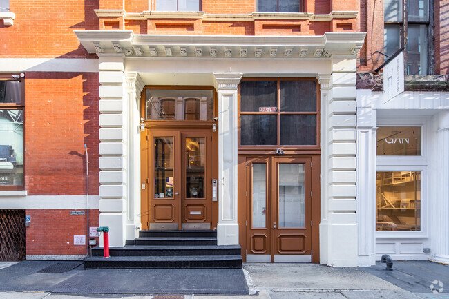 Entrance - 54 Greene St