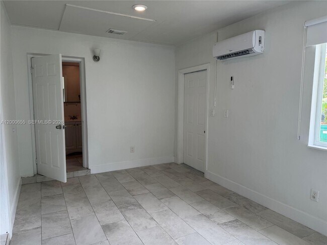 Foto del edificio - 19701 Christmas Rd