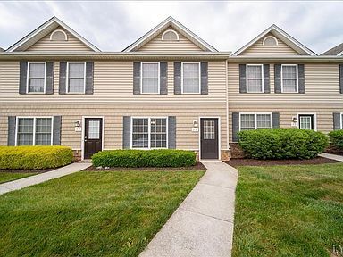 Foto principal - 97 Old Tavern Cir