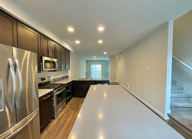 Foto del edificio - Beautiful 2-Bedroom Townhome in Arcadia Te...