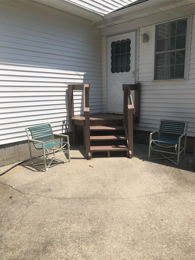 Primary Photo - 126 Barraud Dr