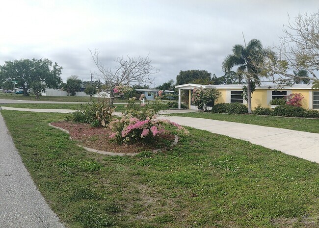Foto del edificio - 1164 Kehosee Ln