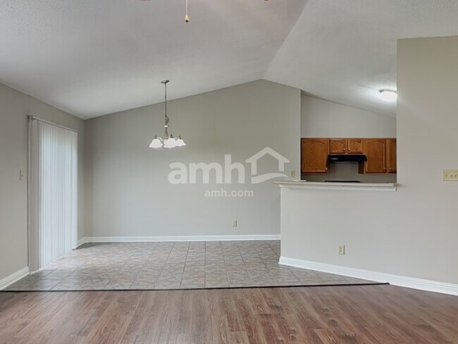 Foto del edificio - 10127 Yosemite Ln