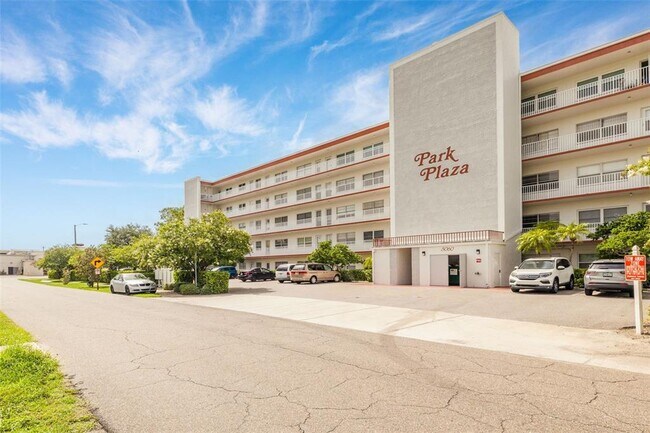 Foto del edificio - 5060 76th Ave N