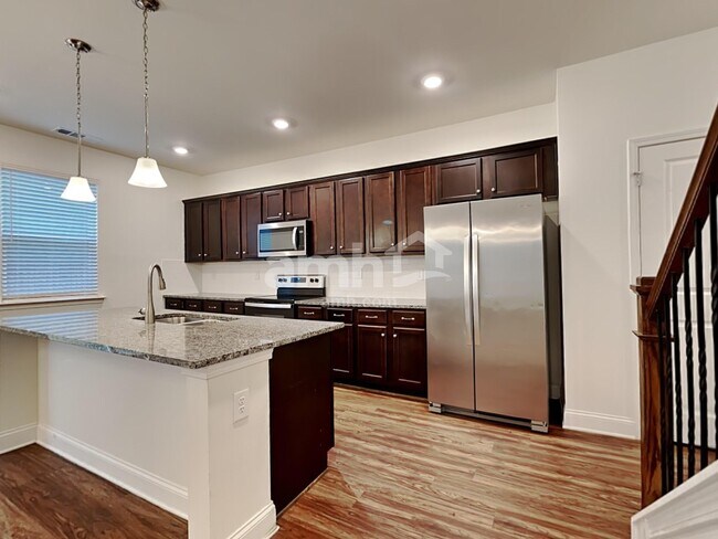 Foto del edificio - 104 Fairway Dr