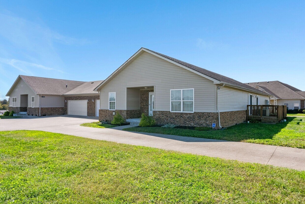 Foto principal - 508 Regency Cir