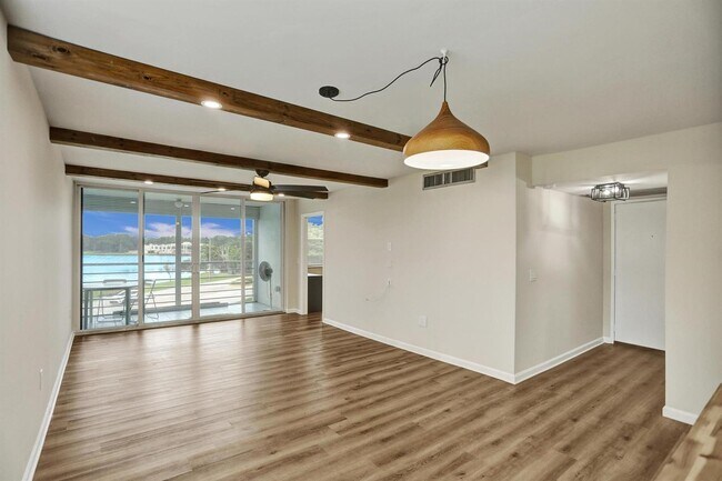 Building Photo - 9480 Tangerine Pl