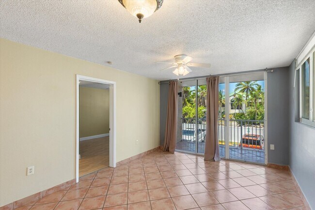 Foto del edificio - 2 Bedroom 2 bathroom condo available!