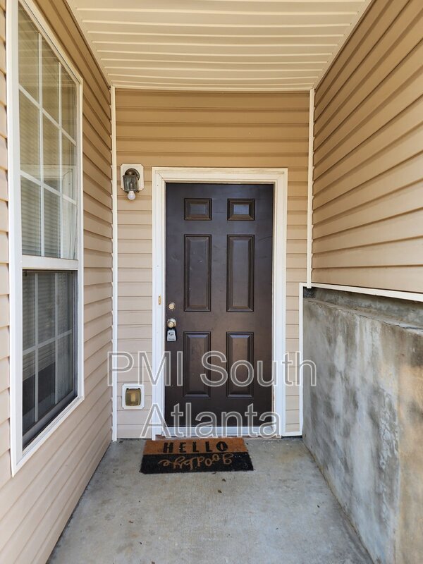 Foto del edificio - 1455 Riverrock Ct