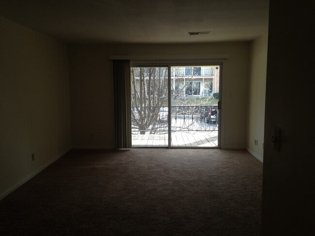 Foto del edificio - 809 Highwood Dr