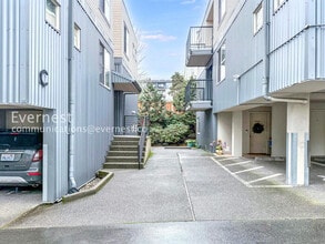 Building Photo - 9520 1st Ave NE