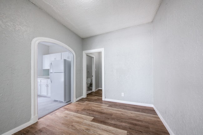 Building Photo - 1625 McCullough Ave