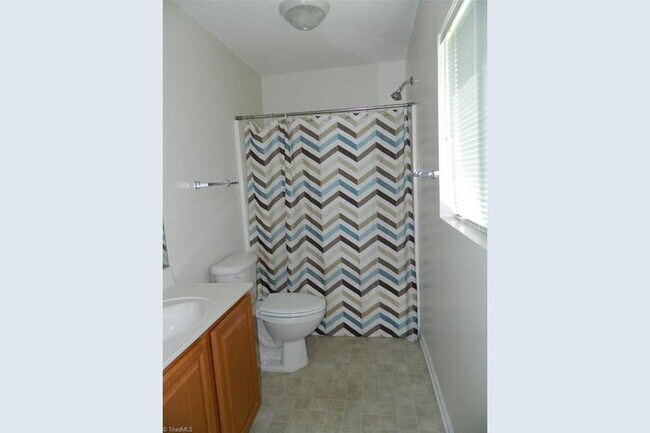 Foto del edificio - BEAUTIFUL 2 BED/ 2 BATH CONDO Coming Soon!!!