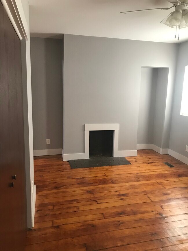 Bedroom - 4651 Gangwish St