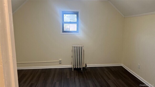 Foto del edificio - 89-28 207th St