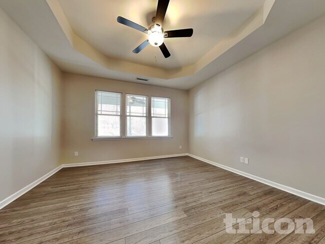 Foto del edificio - 76 Ashby Dr