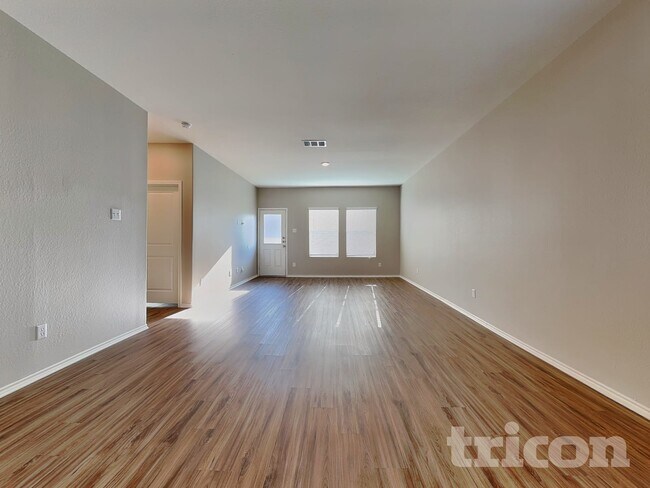 Foto del edificio - 108 Mica Trl