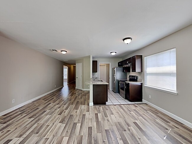 Foto del edificio - 14843 Astrolyn St