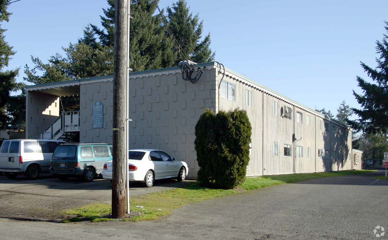 Building Photo - Carlyle Apartments