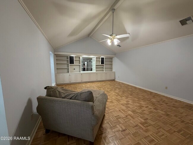 Foto del edificio - 1103 E Bayou Pkwy