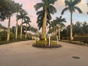 Building Photo - 4179 N Haverhill Rd