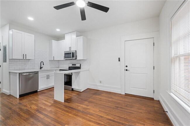 Foto del edificio - 405 4th St NE