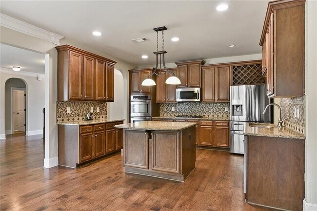 Building Photo - 4530 Fernbrook Pl