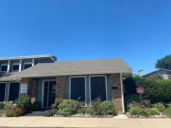 Foto del edificio - 1679 S State Hwy 121