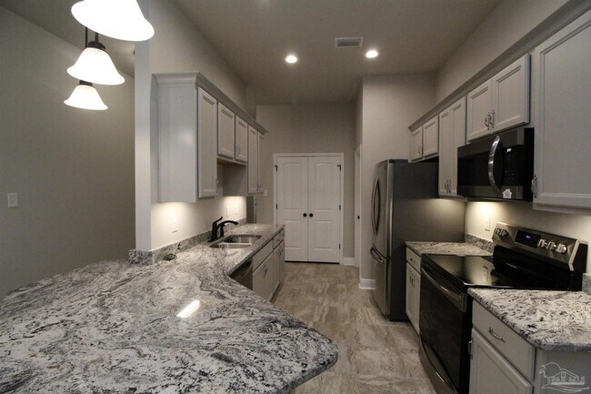 Foto del edificio - 8480 Beech Tree Rd