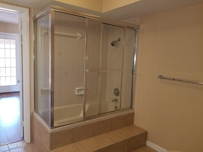Foto del edificio - 7129 S Lagoon Dr