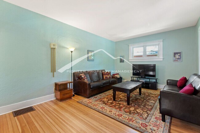 Foto del edificio - Lovely 3 bedroom home in the Highlands Nei...