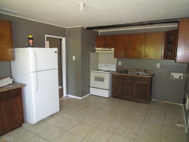 Foto del edificio - 2705 Village Green Ln