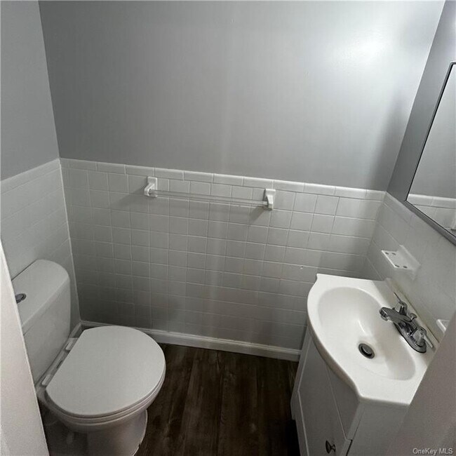 265267 Fosler Rd Unit B5, Highland, NY 12528 Room for Rent in